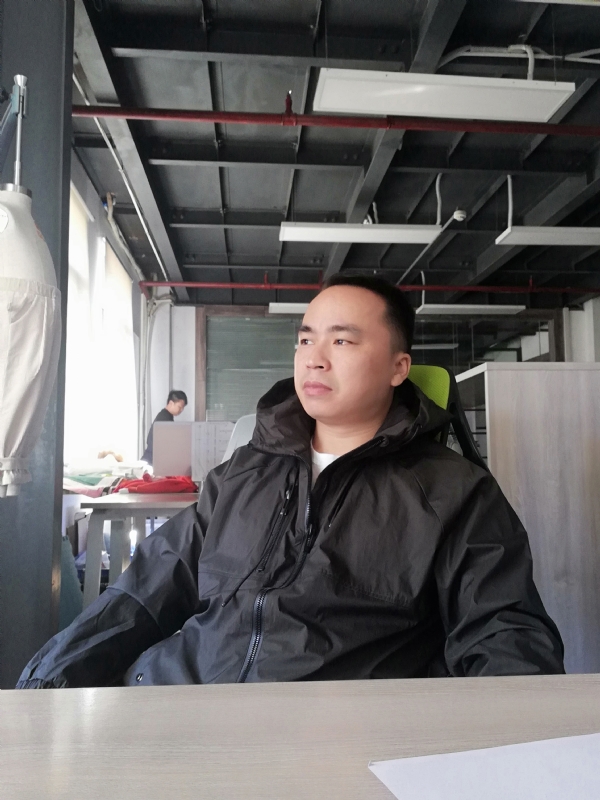 左眼皮跳跳的第一张照片--广州中老年相亲网