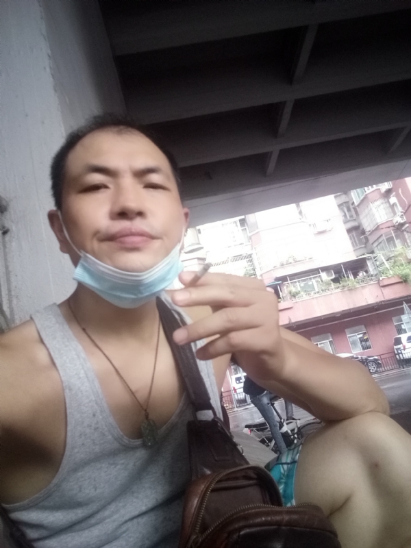 H21的第二张照片--广州中老年相亲网